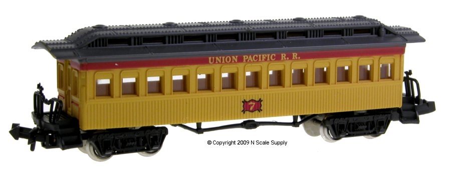 Union Pacific - Overton - (UP) Coach - Bachmann 75651